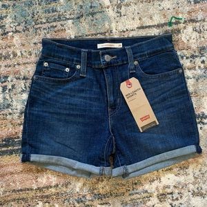 Mid Length Levi’s Shorts